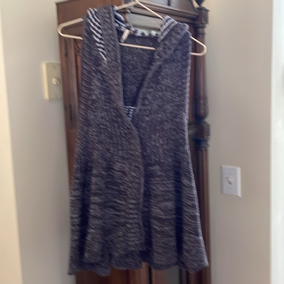 FREE PEOPLE multi color hooded sleeveless sweater vest—S - Picture 2 of 6